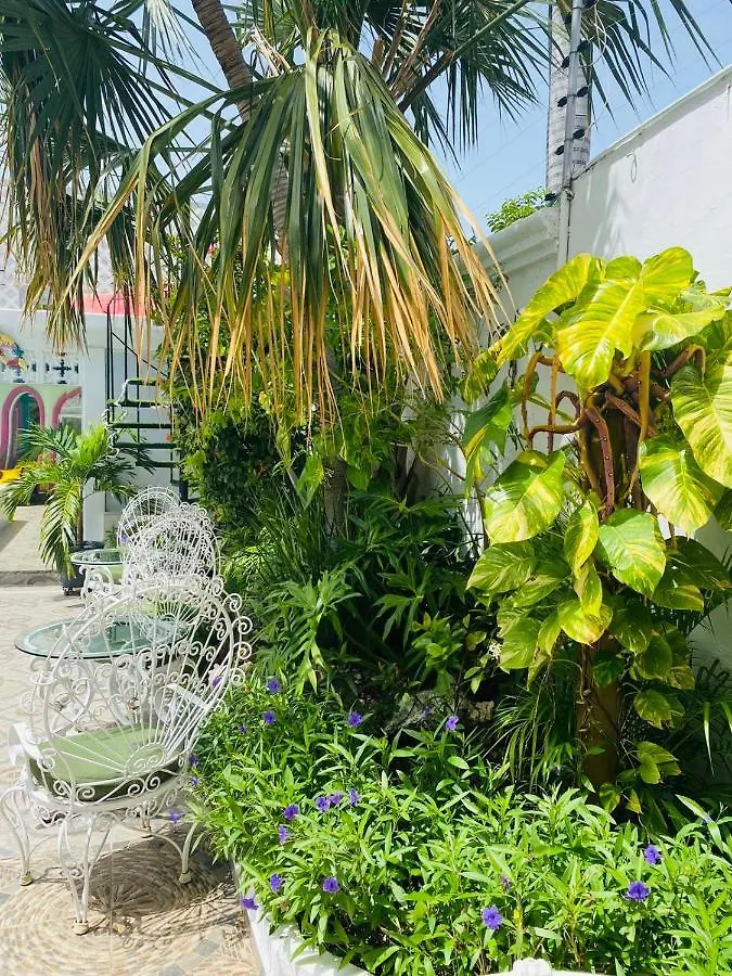 The Quetzal Bed and Breakfast Κανκούν