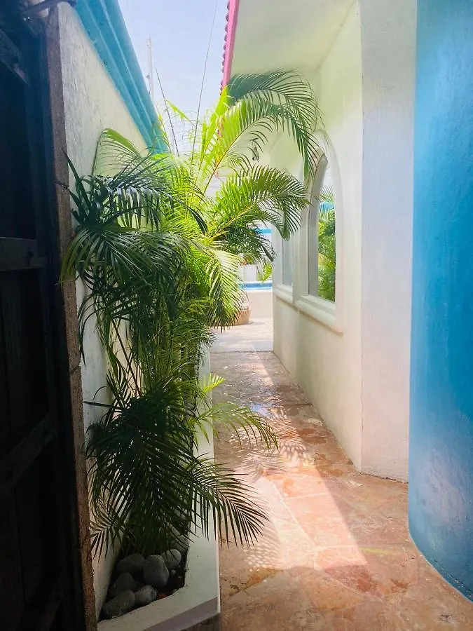 The Quetzal Bed and Breakfast Κανκούν